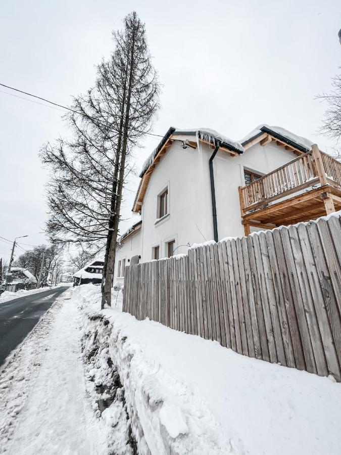 Istebna 401 Mury Bagian luar foto